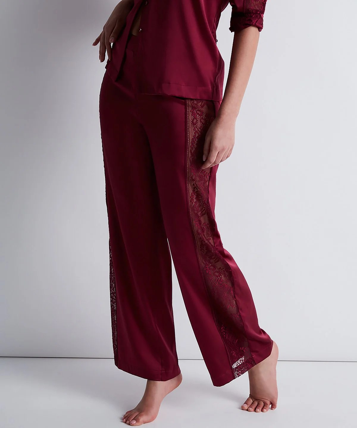 Midnight Whisper Pantalon Crimson Red - Image 2